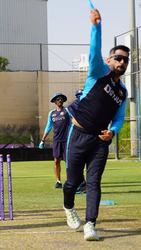 নেটে থ্রো ডাউন স্পেশালিস্ট ধোনি