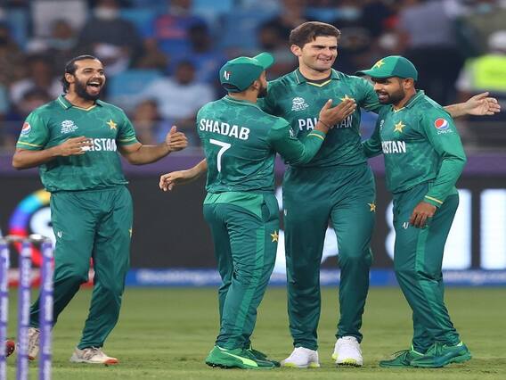 Ind vs Pak, T20 WC: ਮਹਾਮੁਕਾਬਲੇ 'ਚ ਭਾਰਤ ਦੀ ਕਰਾਰੀ ਹਾਰ, ਪਾਕਿਸਤਾਨ ਨੇ ਬਿਨ੍ਹਾਂ ਕੋਈ ਵਿਕਟ ਗੁਆਏ ਜਿੱਤਿਆ ਮੈਚ Ind vs Pak, T20 WC: ਮਹਾਮੁਕਾਬਲੇ 'ਚ ਭਾਰਤ ਦੀ ਕਰਾਰੀ ਹਾਰ, ਪਾਕਿਸਤਾਨ ਨੇ ਬਿਨ੍ਹਾਂ ਕੋਈ ਵਿਕਟ ਗੁਆਏ ਜਿੱਤਿਆ ਮੈਚ