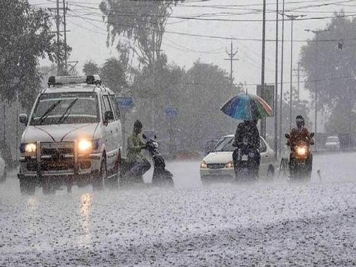 WEATHER REPORT : மேகம் கருக்குது.. மழை வரப்பாக்குது.. 8 மாவட்டங்களில் இன்று கனமழை.! விவரம்!