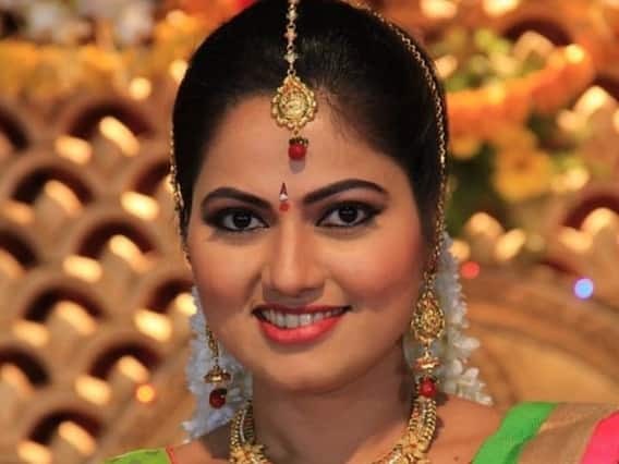 Suhasini Photos: అపరంజి బొమ్మలా బుల్లితెర నటి సుహాసిని Suhasini Photos: అపరంజి బొమ్మలా బుల్లితెర నటి సుహాసిని