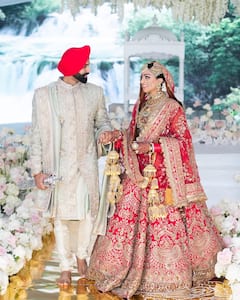 Parmish Verma Wedding Photos: जब पंजाबी सिंगर परमिश वर्मा ने गर्लफ्रेंड Geet Grewal संग लिए सात फेरे, खूब बटोरी थीं सुर्खियां