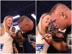 Video: ना पेपर-ना रुमाल... Brock Lesnar को देखकर सब कुछ भूली महिला फैन ने ऐसी जगह ले लिया ऑटोग्राफ