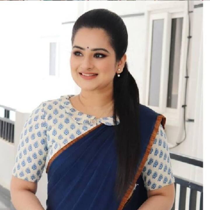 2015లో,ఆగఘ్ట,2న ప్రీతమ్ ను  ప్రేమించి వివాహం చేసుకుంది.(Image Credit/Manasa Charan Instagram)