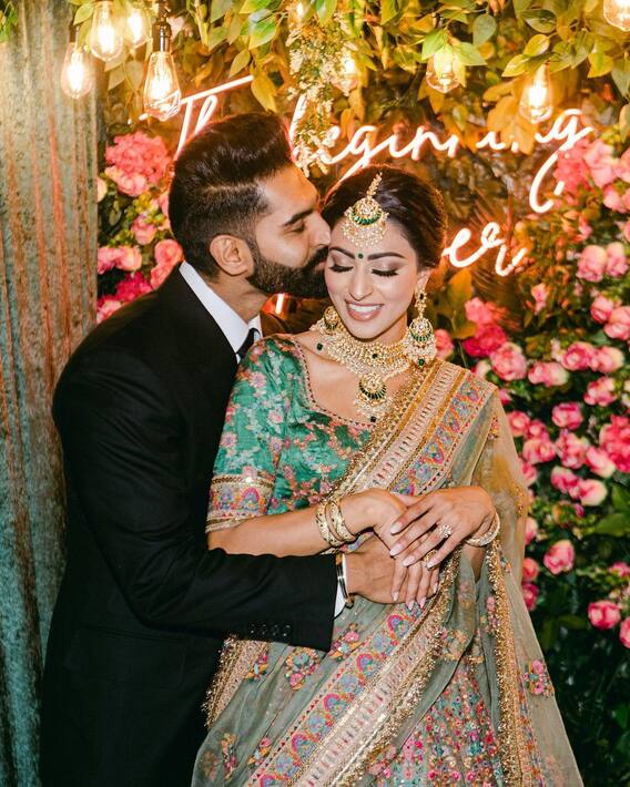Parmish Verma Wedding Photos: जब पंजाबी सिंगर परमिश वर्मा ने गर्लफ्रेंड Geet Grewal संग लिए सात फेरे, खूब बटोरी थीं सुर्खियां