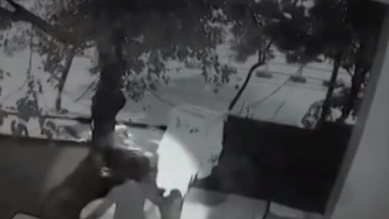 સુરતઃ રાંદેરમાં ચોરી કરવા ગેયલ ચોર પર AC પડતા થયું મોત, ઘટના CCTVમાં કેદ