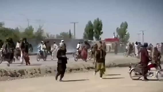 Pakistan Army open fire at Afghan civilians at Chaman Border