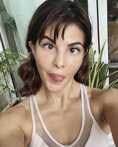 Jacqueline Fernandez: మనీ లాండరింగ్ కేసులపై జాక్వెలిన్ వ్యంగ్యం... నలిగిపోయింది-దెబ్బతినలేదు అంటూ పోస్టింగ్...