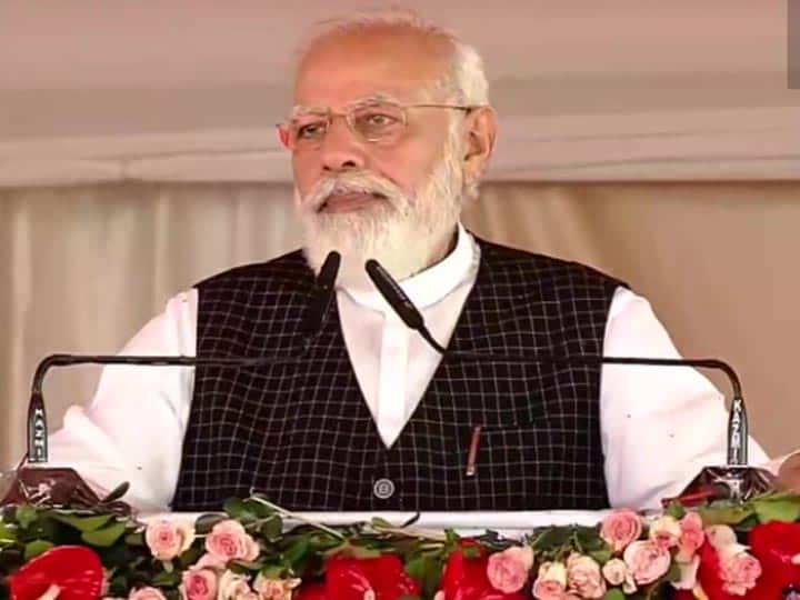 'Purvanchal Infused With New Hopes': PM Modi On Launch Of 9 Medical Colleges In Siddharthnagar PM Modi: 'గత ప్రభుత్వాలు లాకర్లు నింపుకున్నాయి.. మేం పేదల కడుపులు నింపుతున్నాం'