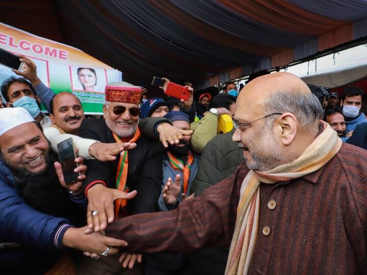 Amit shah on Jammu kashmir tour Shikara Festival at Dal Lake in Srinagar home minister and Lt Governor present Amit Shah J&K Visit: जम्मू-कश्मीर दौरे पर अमित शाह, हाउसबोट फेस्टिवल का किया उद्घाटन, कही ये बात