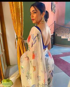 Bhabi Ji Ghar Par Hai! की 'गोरी मेम' उर्फ Neha Pendse इंडियन आउटफिट्स में लगती हैं बला की खूबसूरत