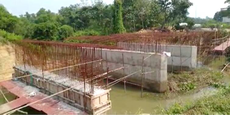 Durgapur temporary bridge between Malandighi and Raghunathpur road closed for 4 months, suffering of common people Durgapur: মলানদীঘি রঘুনাথপুর যাওয়ার রাস্তার মাঝে ৪ মাস ধরে বন্ধ অস্থায়ী ব্রিজ, ভোগান্তি সাধারণ মানুষের