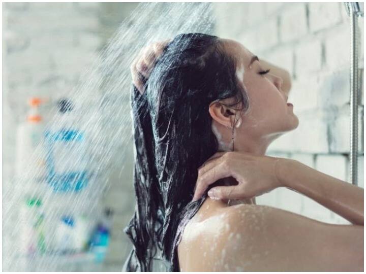 Health Care Tips Bathing longer than Hot water in Winter can cause Harm to Health Health Care Tips: सर्दियों में गर्म पानी से कितनी देर नहाना है सही? ज्यादा देर नहाने से हो सकते हैं सेहत को ये नुकसान