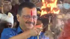 Arvind Kejriwal सरयू तट पर आरती में हुए शामिल | Khabrein Tabadtod | 25 Oct
