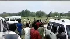 Bihar: Crowd attacks Police in Supaul | Viral Video