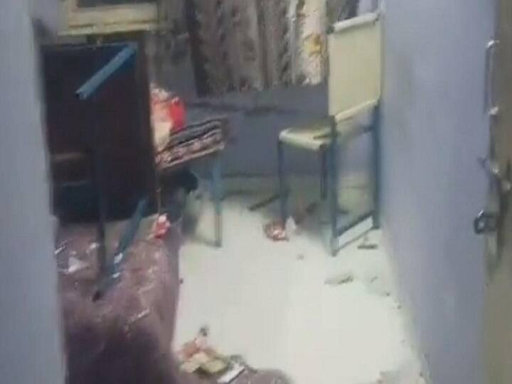 Kashmiri students allegedly attacked in Punjab college after India-Pakistan T20 match Watch Video: பாகிஸ்தான் வெற்றி எதிரொலி: உத்தர பிரதேச மாணவர்களால் தாக்கப்பட்ட காஷ்மீர் மாணவர்கள்? வைரலாகும் வீடியோ  