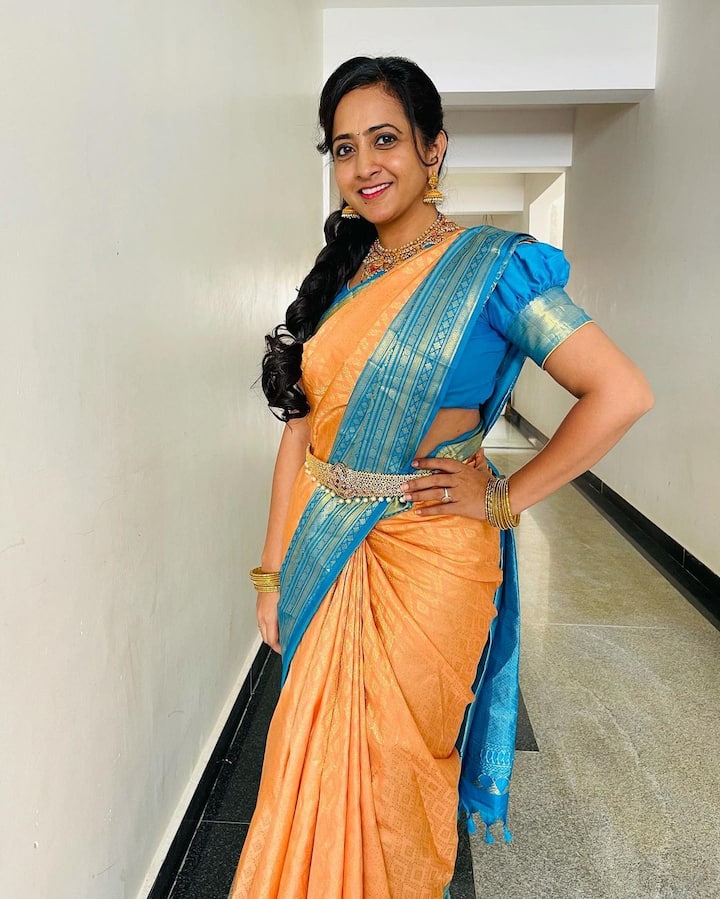 (Photo Courtesy : Instagram) ఈ ఫోటోలు ప్రేక్షకులను ఆకట్టుకుంటున్నాయి.
