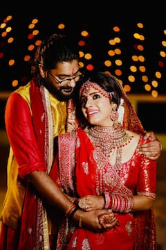 কনৌজ পরিবারে বিয়ে, করবা চৌথে সঙ্গীতের জন্য নববধূর বেশে সাজলেন বাঙালি সঞ্চারী