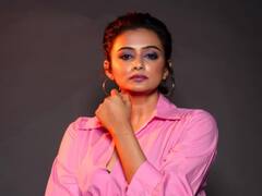 Priyamani Photos: పింక్ ఫ్రాక్ లో అందాల ప్రియమణి హొయలు