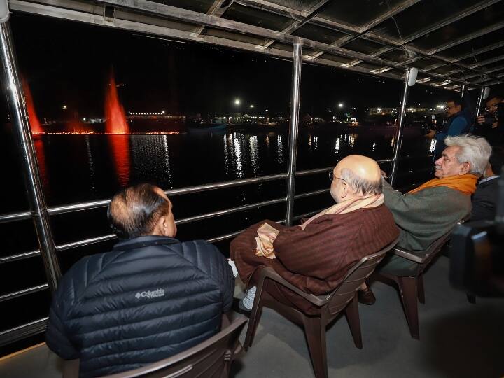 अमित शाह शनिवार को जम्मू-कश्मीर आए थे जो अगस्त 2019 में अनुच्छेद 370 के अधिकतर प्रावधानों को समाप्त करने के बाद पहली बार उनका जम्मू-कश्मीर का दौरा है.