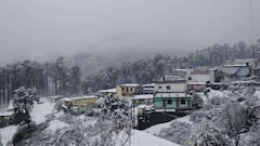 Uttarakhand Snowfall: केदारनाथ धाम में भारी बर्फबारी