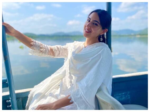 Sara Ali Khan को अपनी मां Amrita Singh से मिली सबसे अच्छी डेटिंग सलाह, अब किया खुलासा Sara Ali Khan को अपनी मां Amrita Singh से मिली सबसे अच्छी डेटिंग सलाह, अब किया खुलासा