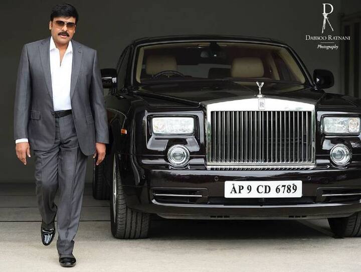 சிரஞ்சீவி தன்னுடைய ரோல்ஸ் ராய்ஸ் காருடன்