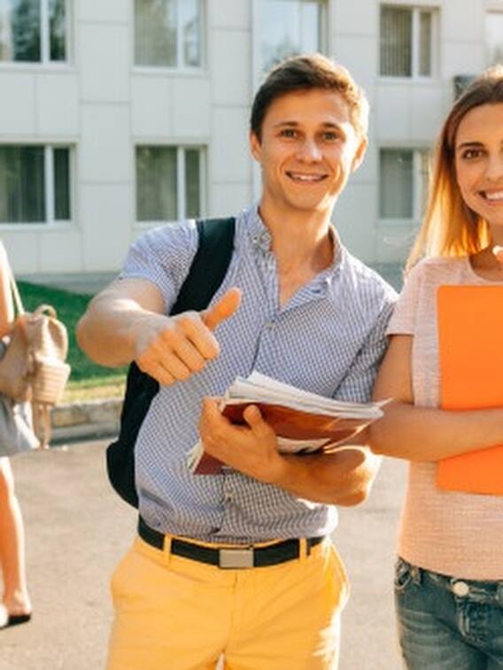 12वीं के बाद विदेश में स्टडी करने के लिए इन टेस्ट की करें तैयारी