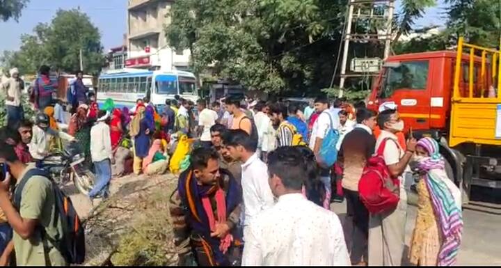 ਪੁਲਿਸ ਪ੍ਰਸ਼ਾਸਨ ਮੁਤਾਬਕ ਸਾਦ ਨਾ ਹੋਣ ਕਾਰਨ ਹਫੜਾ-ਦਫੜੀ ਮਚ ਗਈ ਹੈ। ਇਸ ਦੇ ਪ੍ਰਬੰਧ ਕਰਨ ਲਈ ਪੁਲਿਸ ਲਾਈਨ ਵਿੱਚ ਹੀ ਕਿਸਾਨਾਂ ਨੂੰ ਖਾਦ ਵੰਡਣ ਦਾ ਪ੍ਰਬੰਧ ਕੀਤਾ ਗਿਆ ਹੈ।