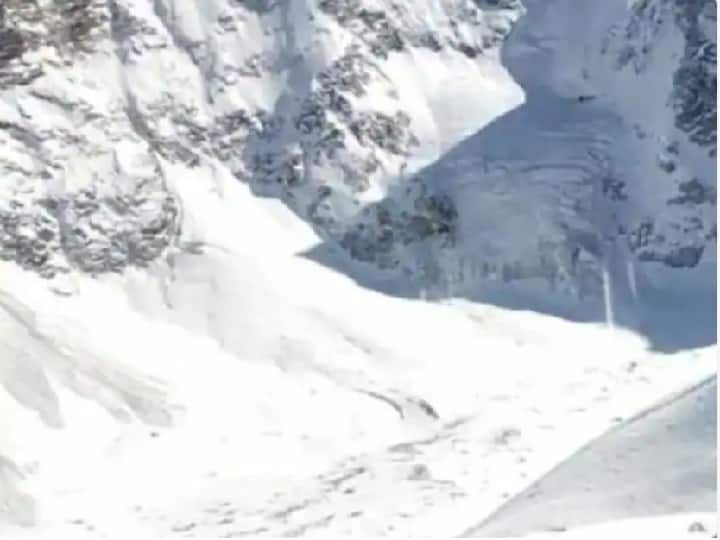Heavy Snowfall: 3 trekkers killed, 10 rescued in Himachal Blizzard Heavy Snowfall: ਹਿਮਾਚਲ ਦੇ ਕਿੰਨੌਰ 'ਚ ਬਰਫੀਲੇ ਤੂਫ਼ਾਨ 'ਚ ਫੱਸੇ 3 ਟ੍ਰੈਕਰਸ ਦੀ ਮੌਤ, 10 ਲੋਕ ਸੁਰੱਖਿਅਤ 