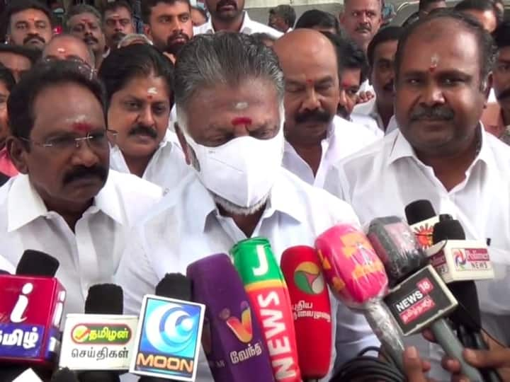 OPS on Sasikala inclusion AIADMK Party executives will decide on Sasikala inclusion in party- O Panneerselvam OPS on Sasikala: சசிகலா தலைமையை விரும்புகிறாரா ஓபிஎஸ்? இதோ அவரின் மதுரை பேட்டி அப்படியே!