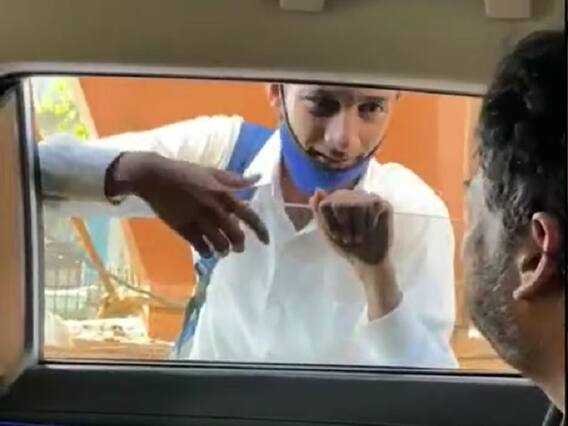 Tollywood Director పూరీ జగన్నాథ్‌‌తో సెల్ఫీ మిస్.. అయినా ఫ్యాన్ హ్యాపీనే!