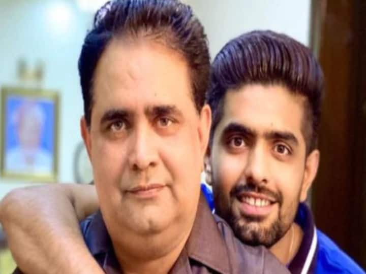 Babar Azam’s father gets emotional after creating history against Team India, video of crying goes viral Babar Azam’s father gets emotional after creating history against Team India, video of crying goes viral
