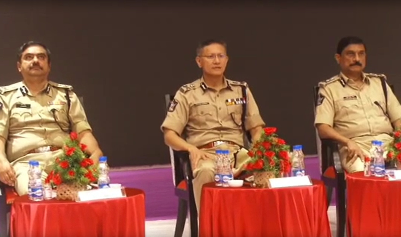 AP DGP Gautam Sawang: గంజాయి ఏపీకి కొత్త కాదు... డ్రగ్స్ వ్యవహరంలో రాజకీయం వద్దు... డీజీపీ గౌతమ్ సవాంగ్ కీలక వ్యాఖ్యలు