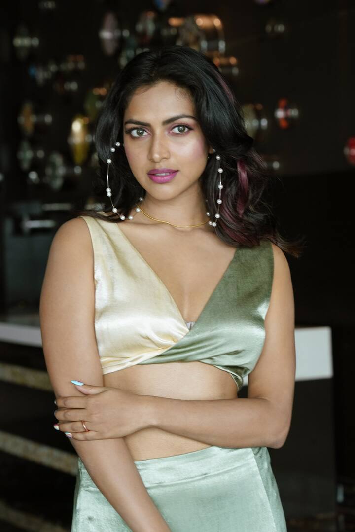 (Photo Courtesy: Instagram) క్రైమ్ ఫోరెన్సిక్ థ్రిల్లర్ జోనర్ లో తెరకెక్కుతోన్న ఈ సినిమాకి అనూప్ పణిక్కర్ దర్శకత్వం వహిస్తున్నారు.