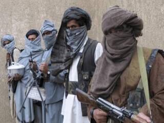 Fifteen killed as rival tribes clash in northwest Pakistan security stepped up விறகு பொறுக்க தகராறு... துப்பாக்கிச் சூட்டில் முடிந்தது... 15 பேர் பலி: நூற்றுக்கும் மேற்பட்டோர் படுகாயம்!