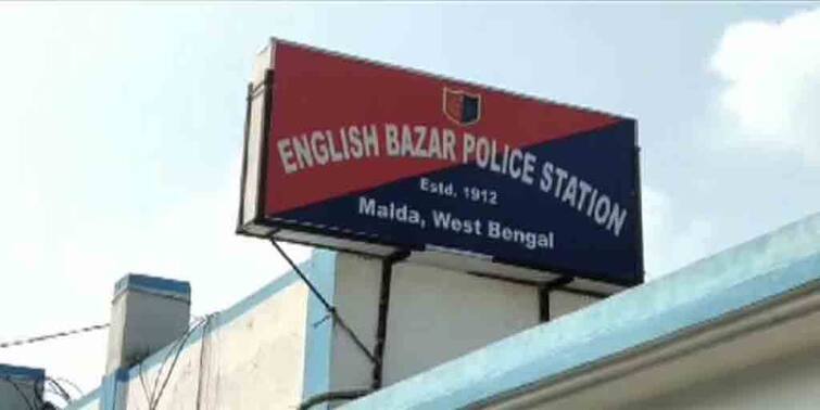 In Malda, there is a commotion around the bloody corpse of a young man in Bagbari area of ​​English bazar Malda: মালদা ইংরেজবাজারে বাগবাড়ি এলাকায় যুবকের রক্তাক্ত মৃতদেহ ঘিরে চাঞ্চল্য