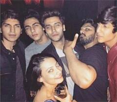 Aryan Khan की दोस्तों के साथ पार्टी करते पुरानी तस्वीरें हुईं वायरल, डालें एक नजर
