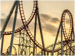 Japan के Theme Park में रोलरकोस्टर राइड के दौरान अचानक गई बिजली, एक घंटे तक उल्टा लटके रहे लोग और फिर हुआ ये...