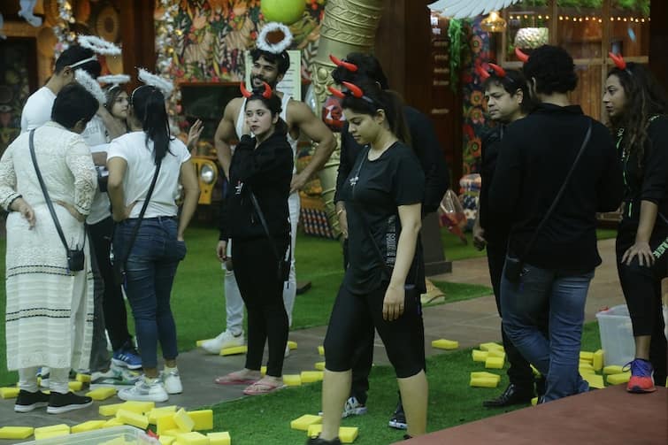 Bigg Boss Marathi 3: After 'Swarg Ki Narak', Bigg Boss Marathi's house will be painted today 'Samyamchi Aishi Taishi' weekly work Bigg Boss Marathi 3 : 'स्वर्ग की नरक' नंतर बिग बॉस मराठीच्या घरात आज रंगणार 'संयमाची ऐशी तैशी' साप्ताहिक कार्य