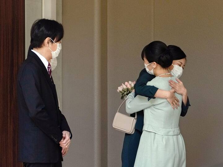 Protesters criticise Japanese princess for marrying a common man Princess Mako | கல்லூரி நண்பரை மணந்த ஜப்பான் இளவரசி.. போராட்டத்தில் குதித்த மக்கள்..