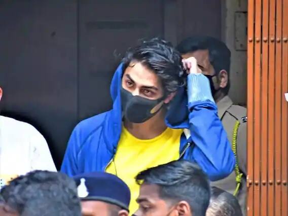 আর্থার রোড জেলের ব্যারাক নম্বর ১-এ রাখা হয়েছে আরিয়ান ও আরবাজ মার্চেন্টকে।