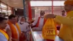 Ayodhya में दिल्ली के CM Arvind Kejriwal, बोले- 'सरकार बनी तो फ्री में दर्शन कर सकेंगे लोग'