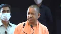 Akhilesh Yadav के पोस्टर पर CM Yogi का पलटवार, 'मैं आ रहा हूं का मतलब लूट.. अपहरण'| Khabrein Tabadtod