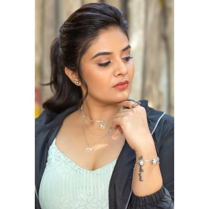 (Photo Courtesy: Instagram) ప్రస్తుతం ఈ బ్యూటీ కొన్ని సినిమాల్లో క్యారెక్టర్ ఆర్టిస్ట్ గా కనిపించనుంది.