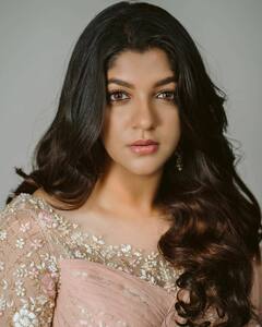 கேரளத்து சாரலு தானுங்க... அபர்ணா பாலமுரளியின் லேட்டஸ்ட் க்ளிக்ஸ்!