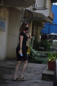 43 વર્ષની આ હસીના આજે પણ દેખાય છે 20 વર્ષની યુવા, સુપરસ્ટાર પતિ પાસે છુટાછેડા લેવા માટે માંગ્યા હતા 400 કરોડ, જુઓ તસવીરો