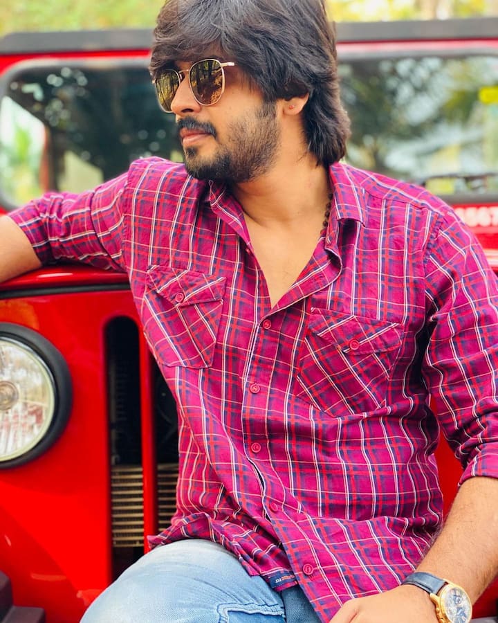 అమర్ దీప్ సోషల్ మీడియాలో చాలా యాక్టివ్.(Image Credit/ Amardeep Chowdary Instagram)