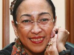 Indonesian Presidents' Daughter Into Hinduism | ஹிந்து மதத்துக்கு மாறினார், முதல் இந்தோனேசிய அதிபரின் மகள்..