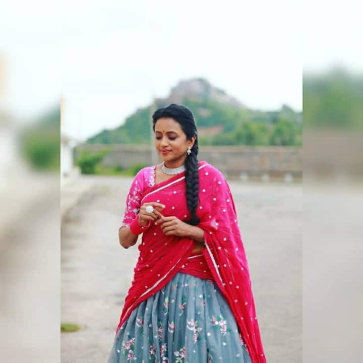 (Image credit: Instagram) కేరళకు చెందిన సుమ తన తండ్రి ఉద్యోగరీత్యా హైదరాబాద్ వచ్చి స్థిరపడింది.