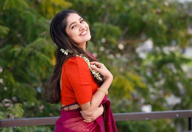என் இருதயம் நழுவுது செல்.. செல்..